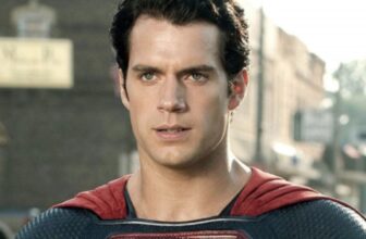 Zack Snyder Reveals Henry Cavill within the Reeves Superman Go well with