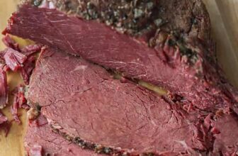 Easy methods to Prepare dinner Corned Beef (Stovetop)